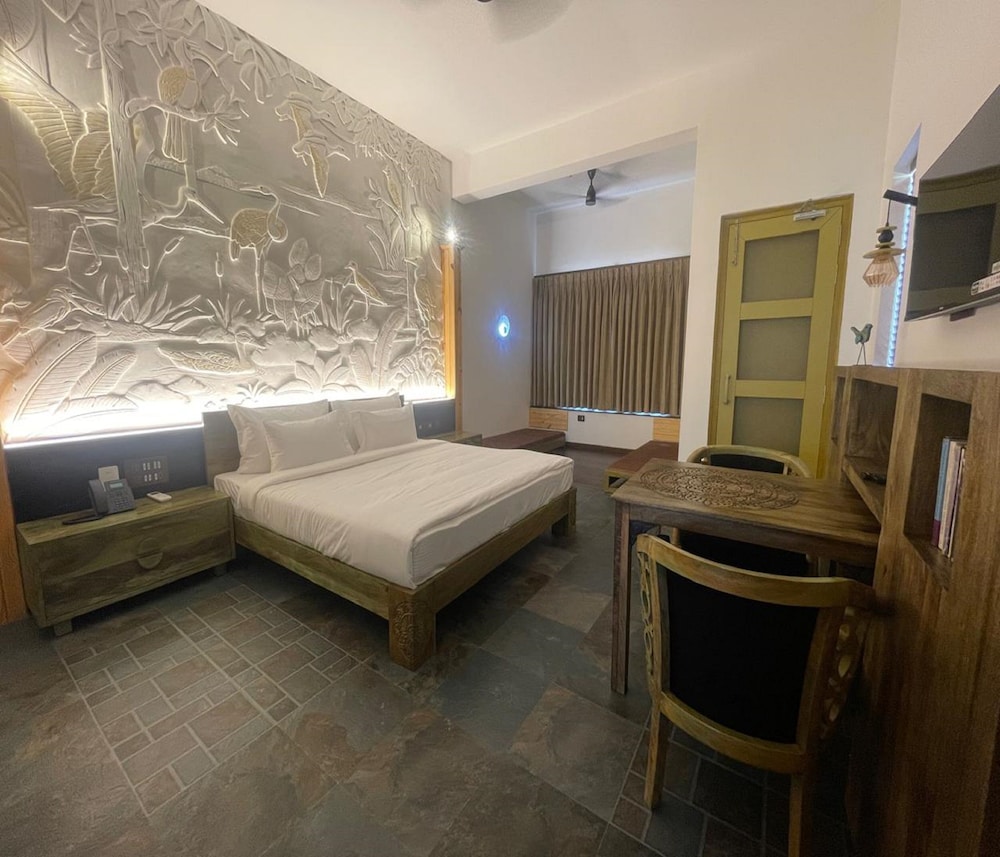 Tathastu Satpura 18/78