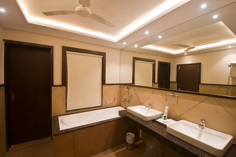 Calangute Towers 48/50