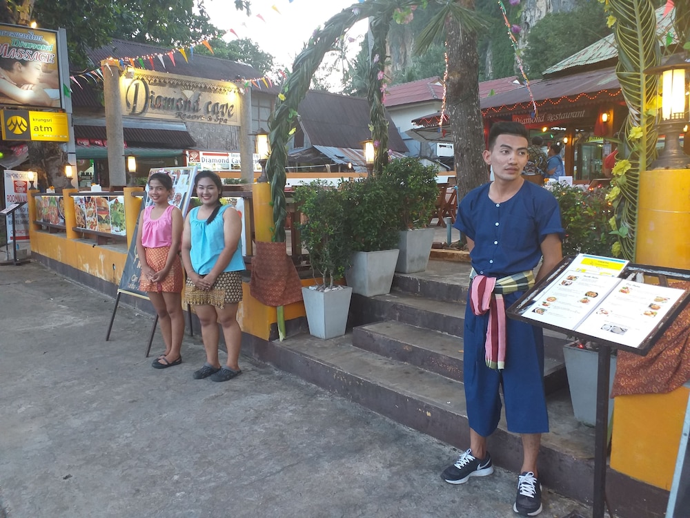 Diamond Cave Resort 12/71