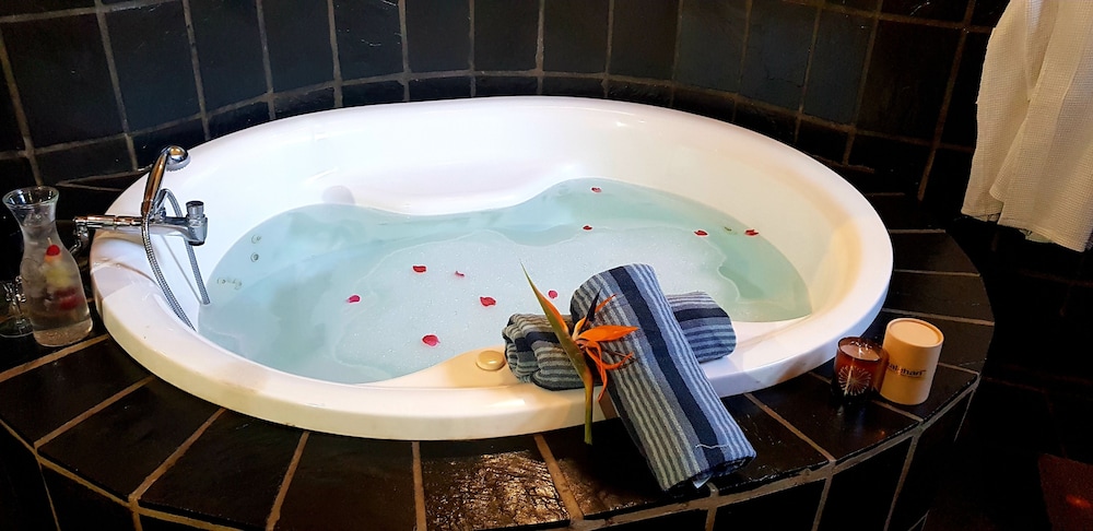 Kedar Heritage Lodge Conference Centre Spa 20/50