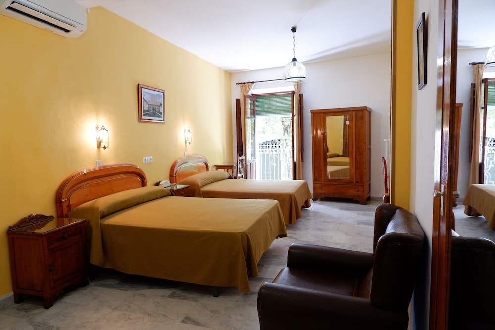 Central Hotel 31/60
