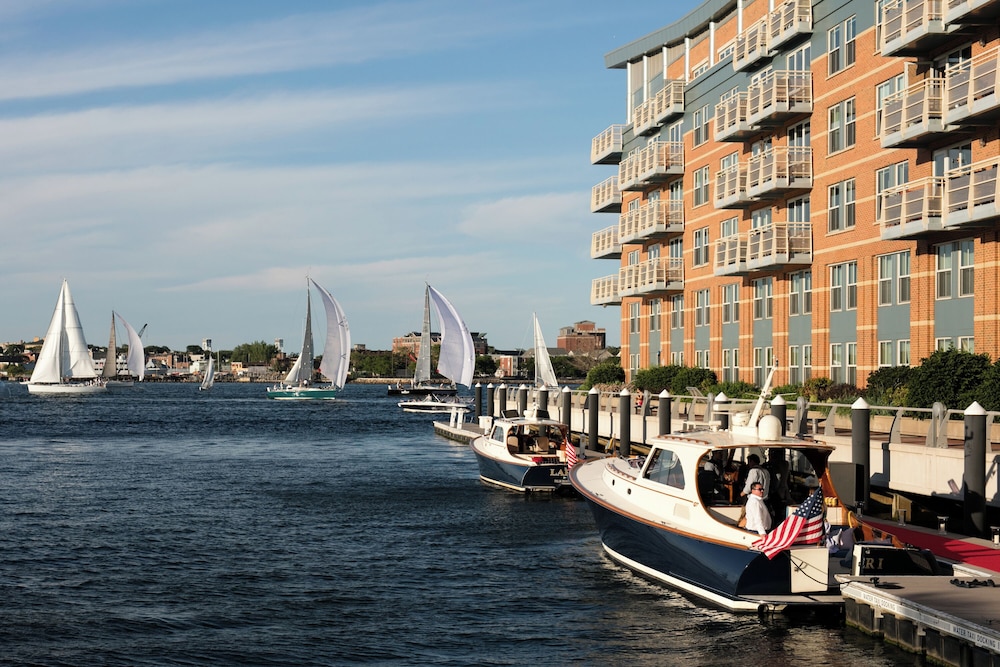 Battery Wharf Hotel Boston Waterfront 63/68