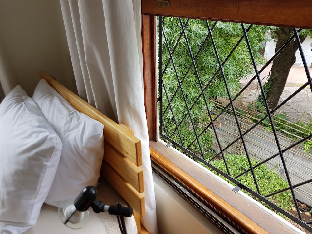 10 Alexander B&B 15/50