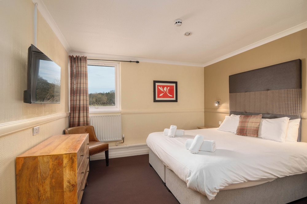 ROOM, DOUBLE BED