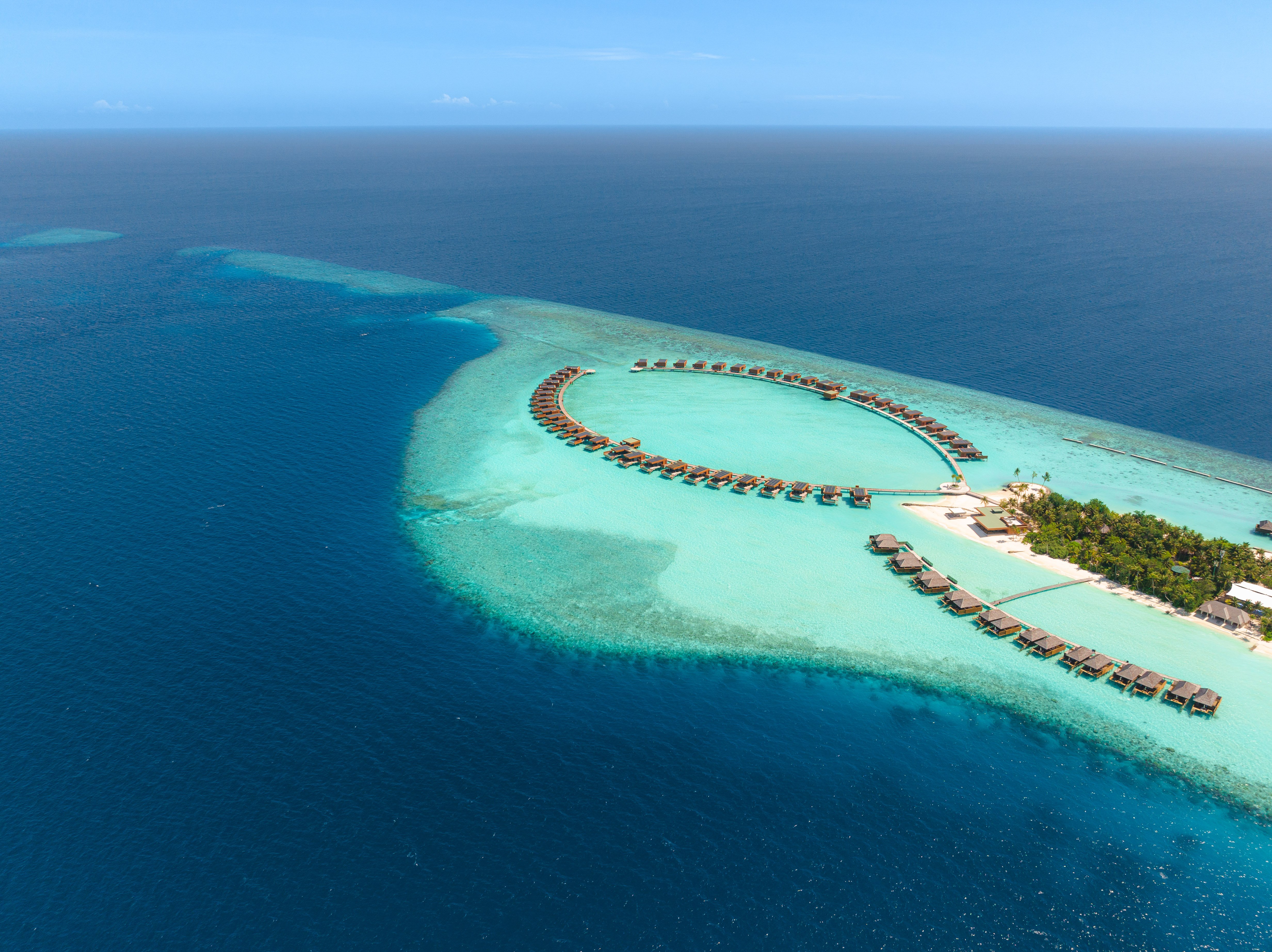 Veligandu Island Resort & Spa 168/172