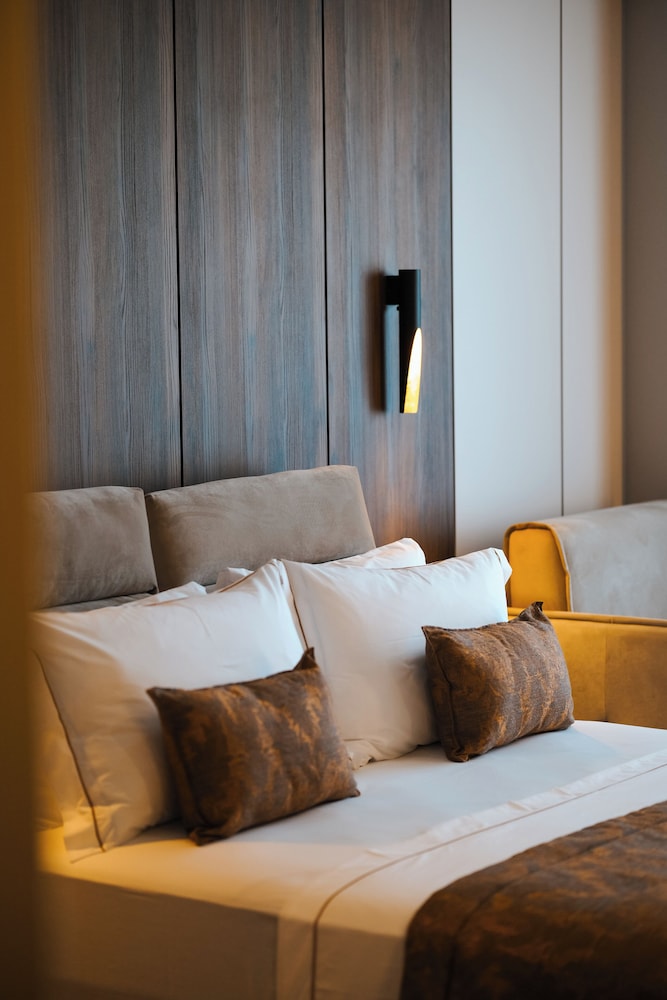GRAND VM CONFERENCE & SPA 17/50
