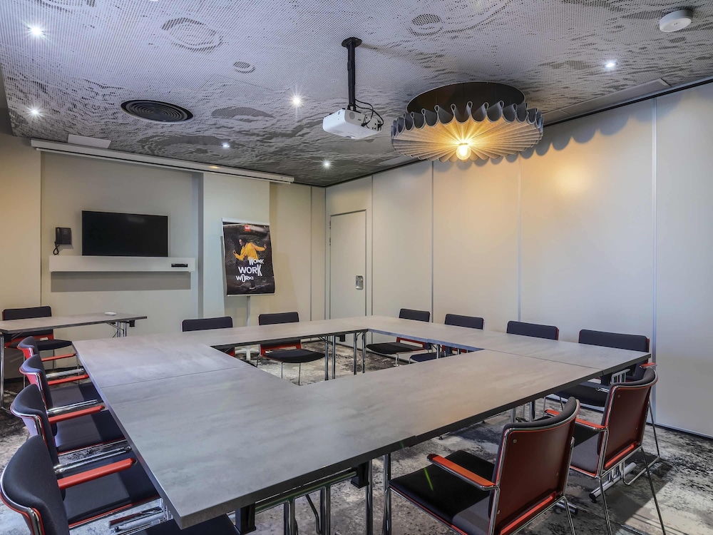 ibis Bucharest Politehnica 36/41