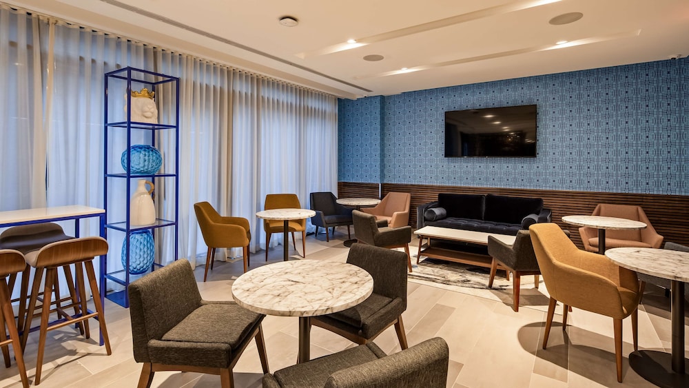 Best Western Premier Empire State Hotel 25/27