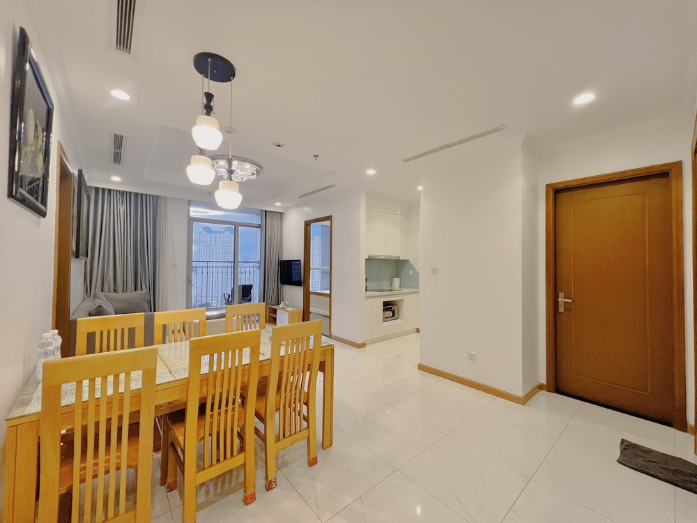 Christine S Saigon Apartment 32/50