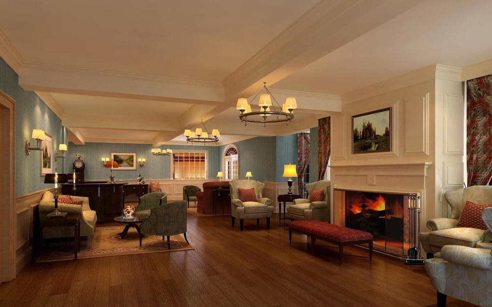 Inn on Boltwood 39/64