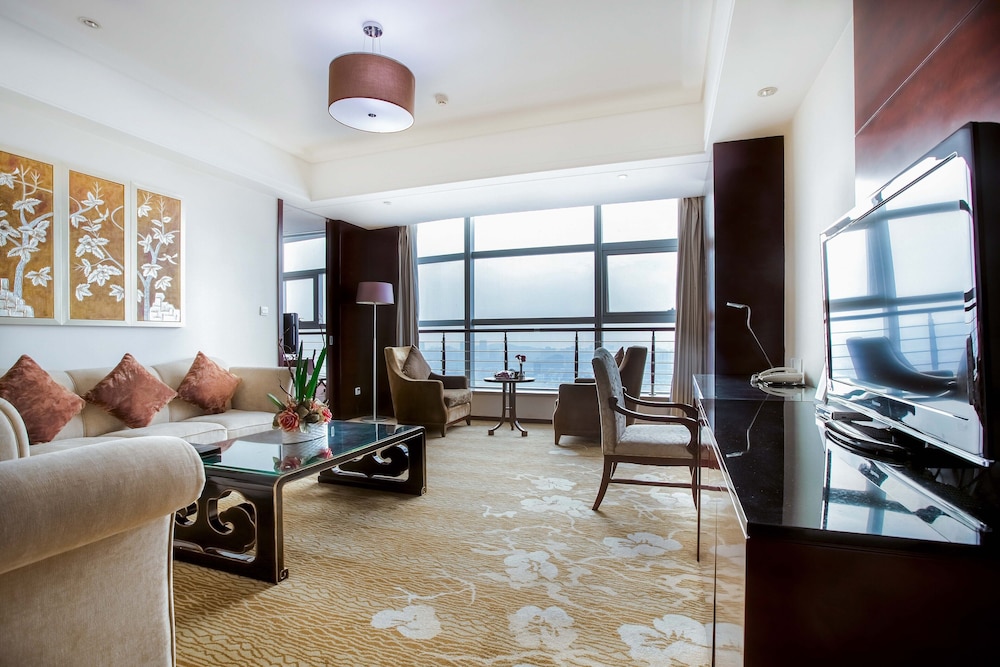 New Century Hotel Qingdao 49/73