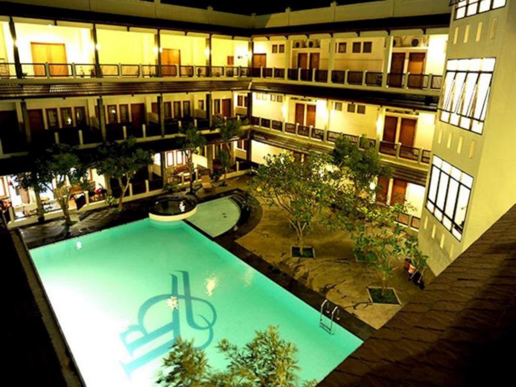 Laut Biru Resort Hotel 3/30
