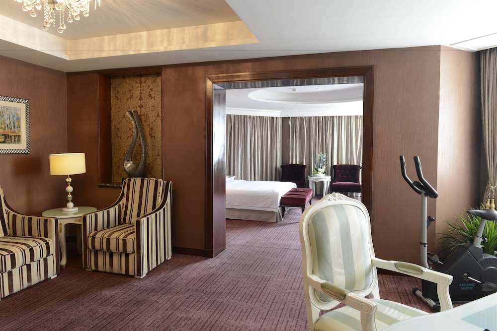 Country Garden Phoenix Hotel Changsha 9/25