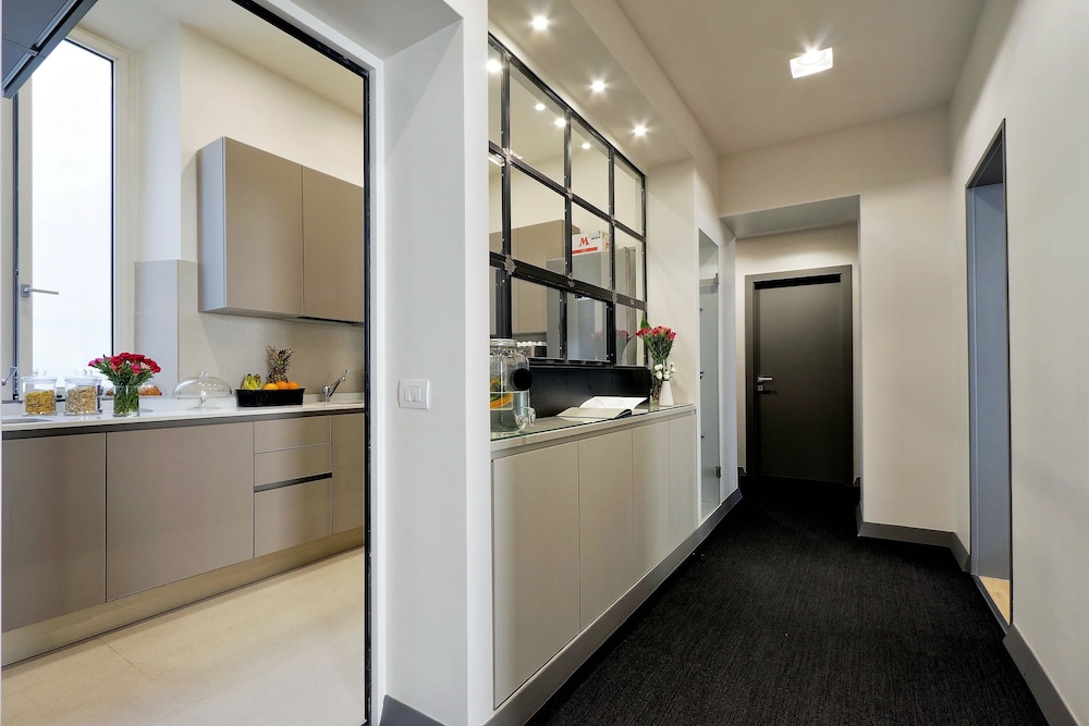 Roma Five Suites 4/50