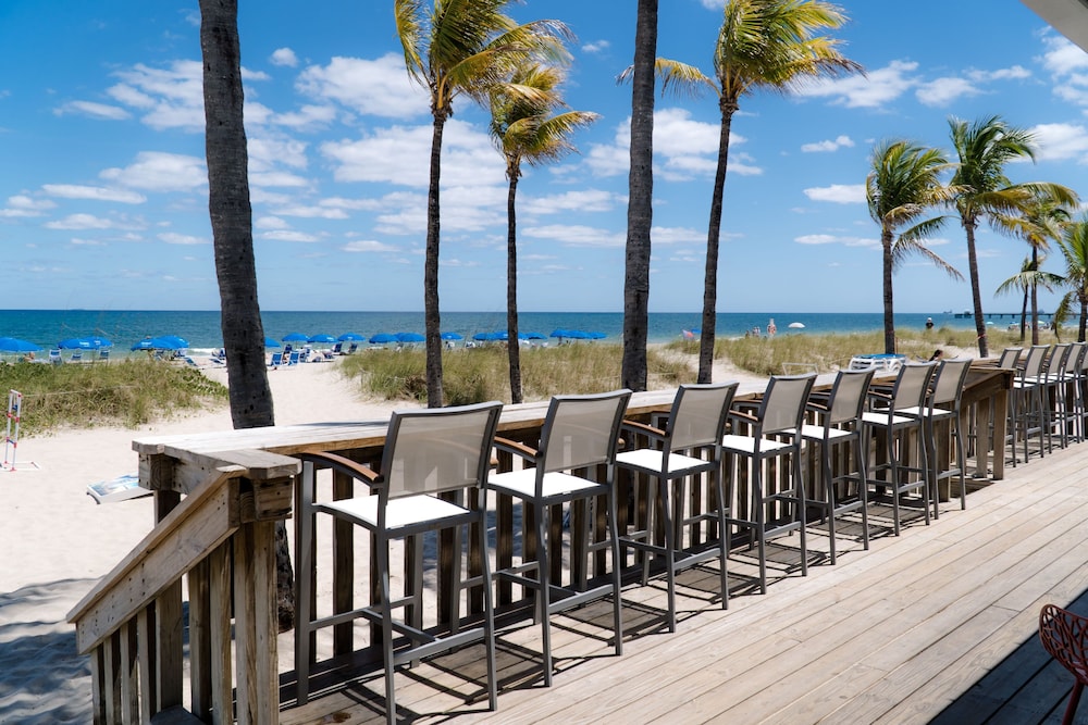 Plunge Beach Hotel 50/66