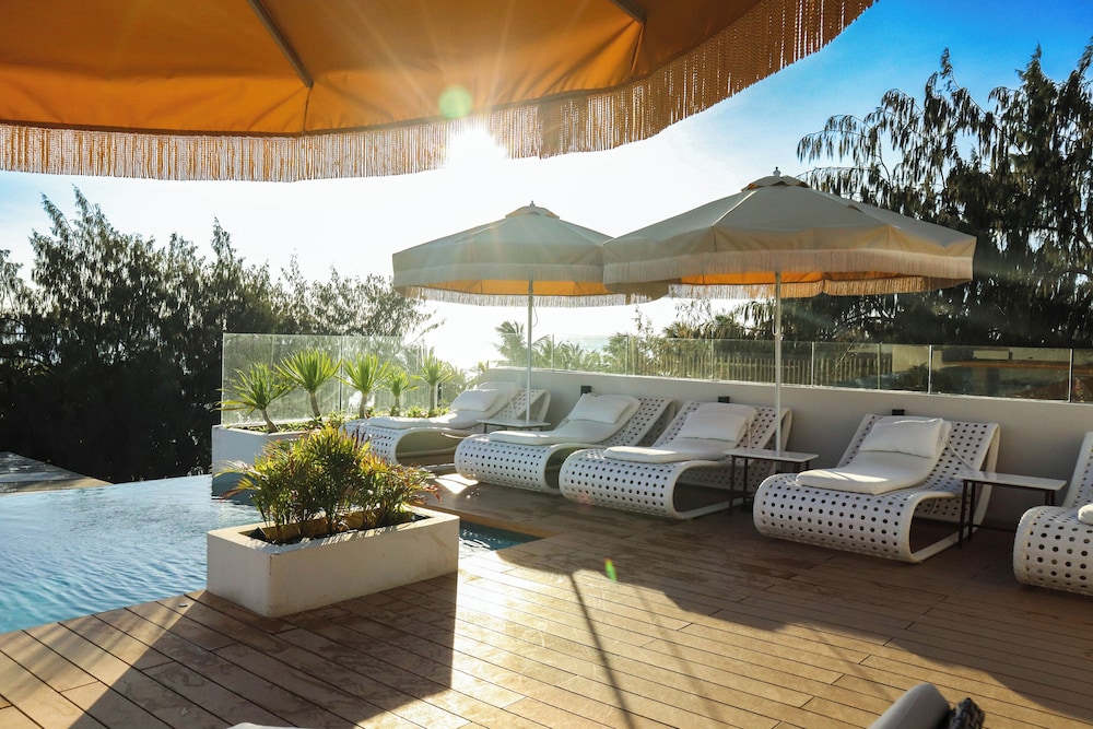 Mandarin Nest Boracay 50/75