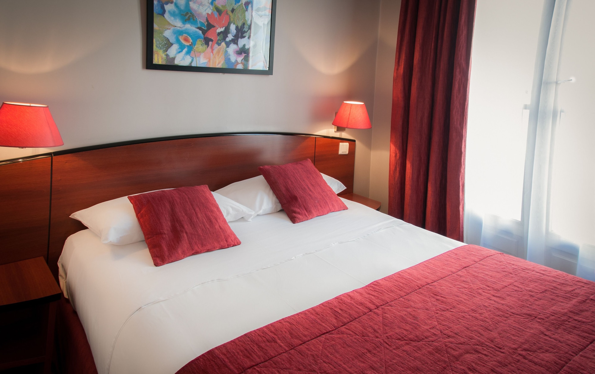 ROOM, SINGLE