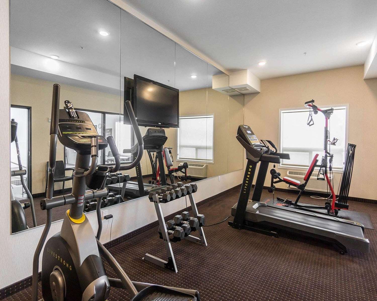 Comfort Inn & Suites Fox Creek 6/20