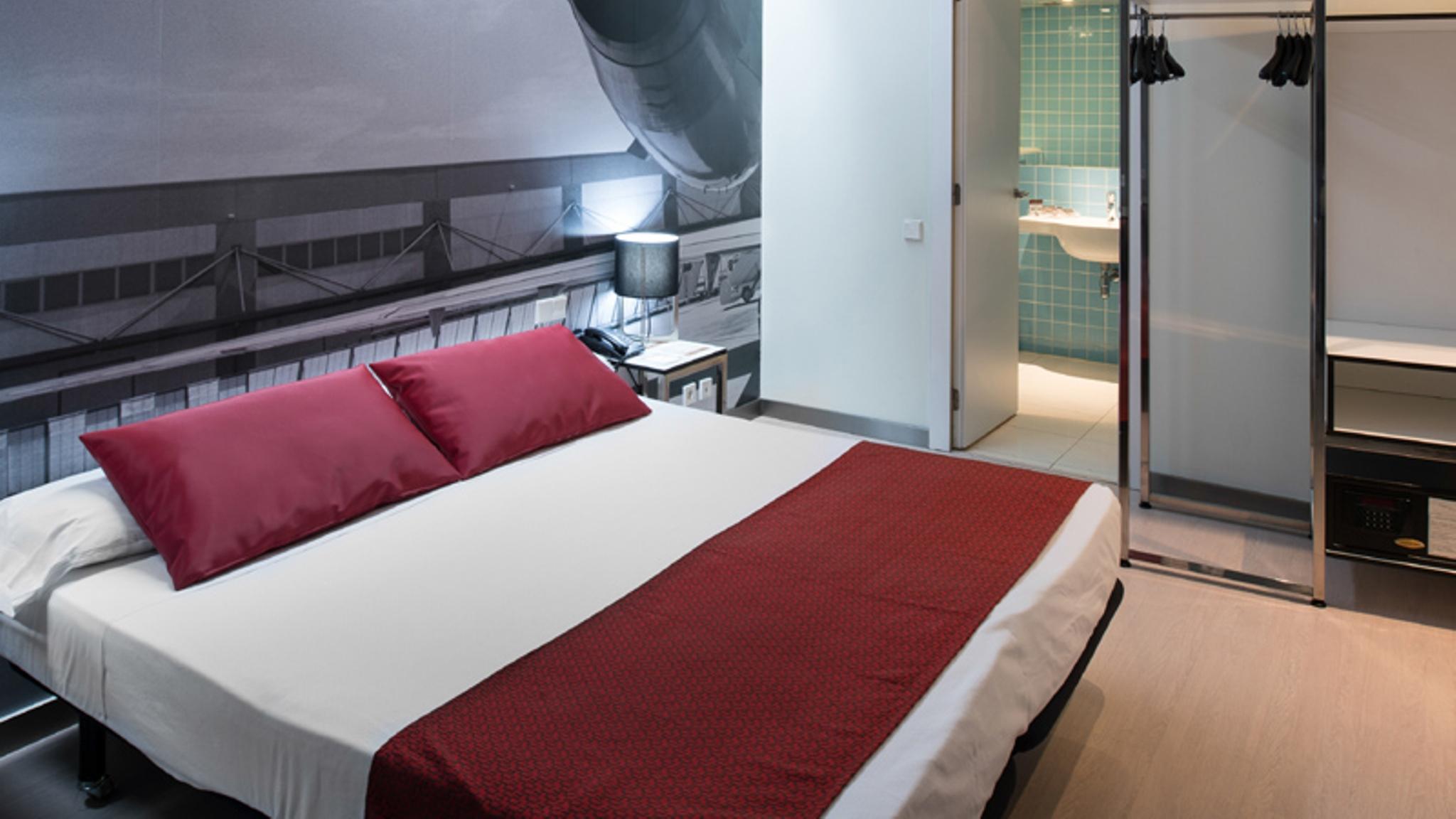 STANDARD, DOUBLE BED
