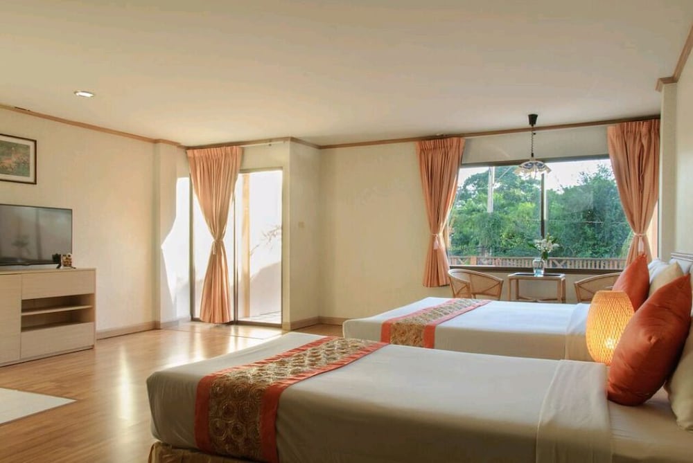 Takiab Beach Resort 42/64