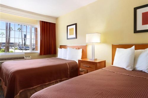 Room, 2 Queen Beds