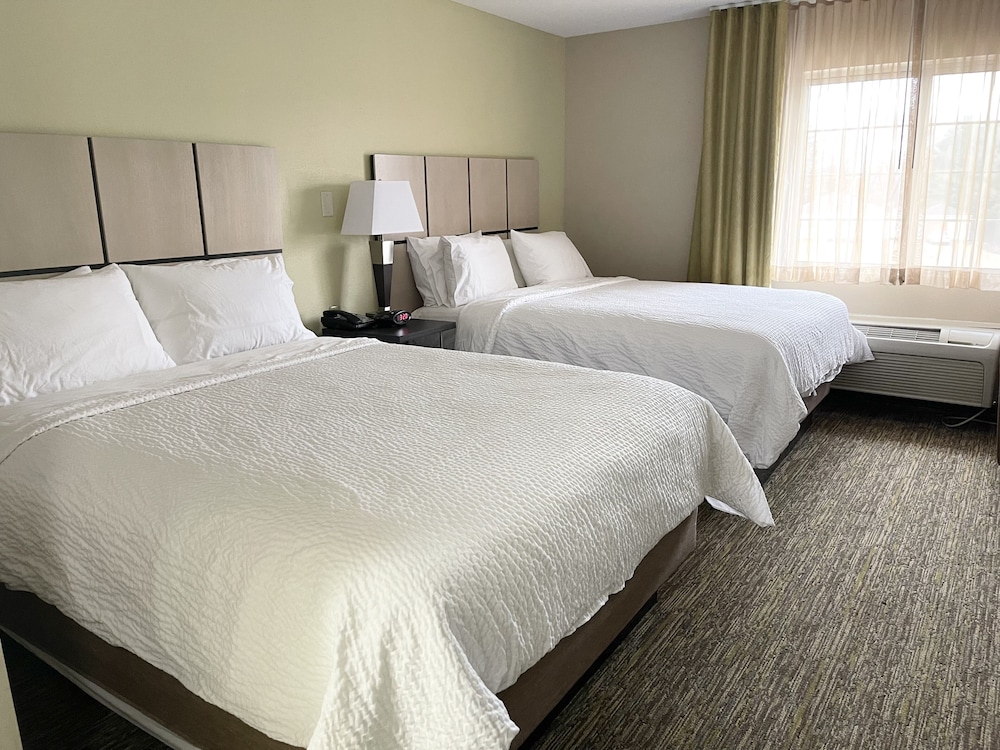 Candlewood Suites South Bend Airport, an IHG Hotel 19/48