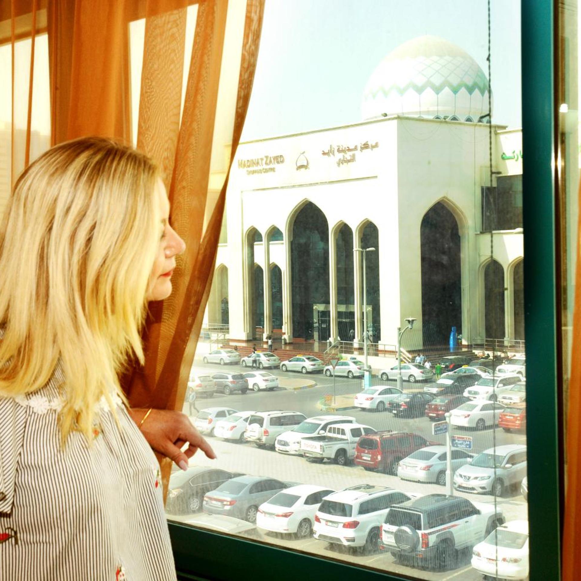 Al Jazeera Royal Hotel 40/50