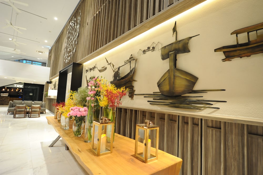 Oakwood Hotel Residence Sri Racha 54/83