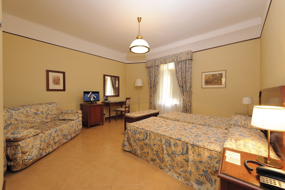 Albergo Reggio 14/63
