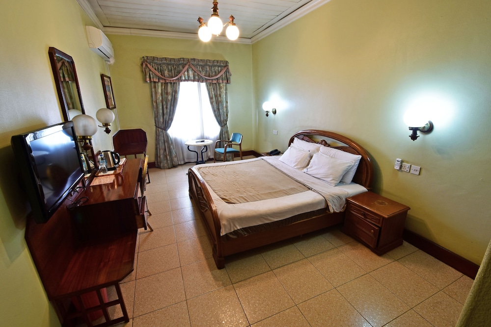 Grand Imperial Hotel 32/51