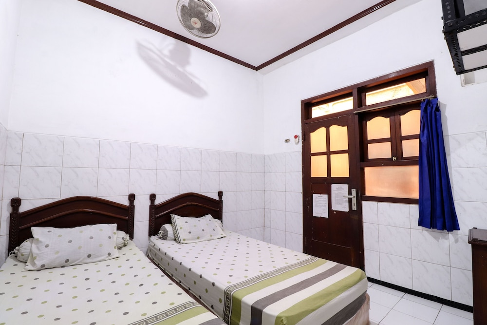 Hotel Gajah Mada 10/35