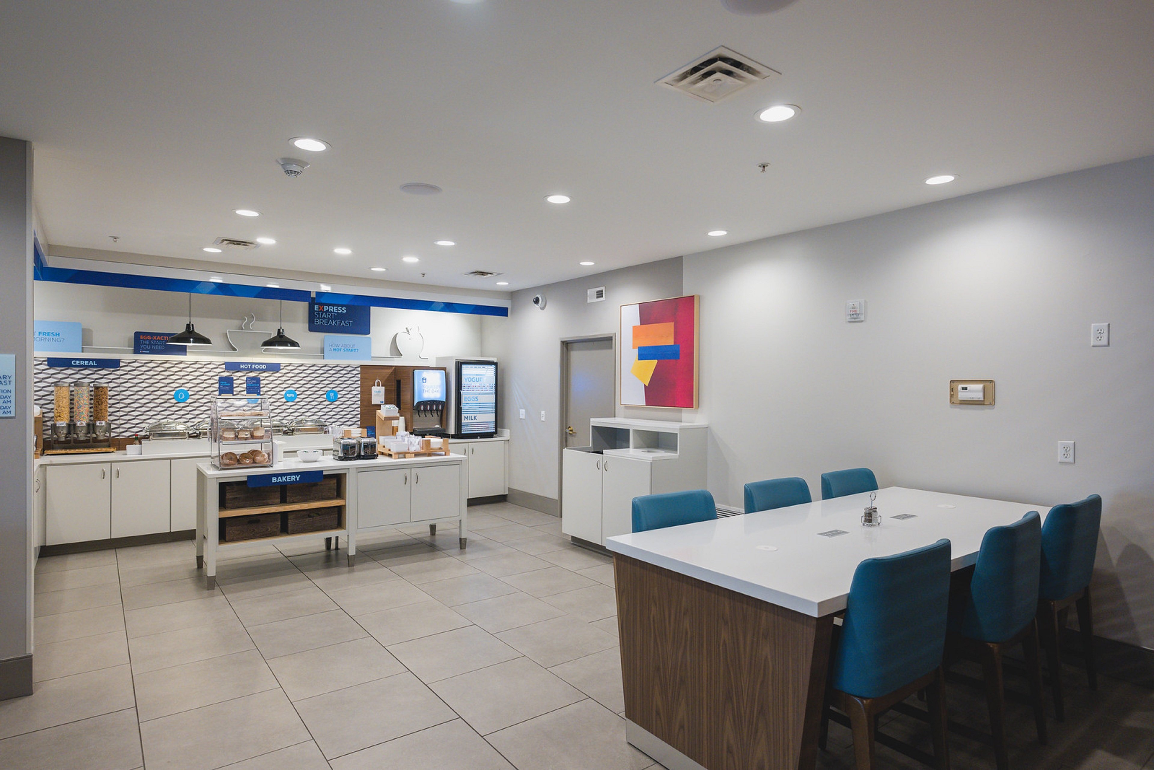 Holiday Inn Express & Suites Marquette, an IHG Hotel 8/50