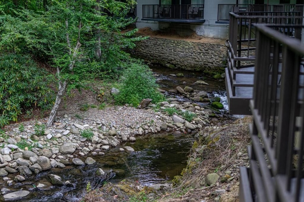 Bear Creek Inn Gatlinburg 26/41