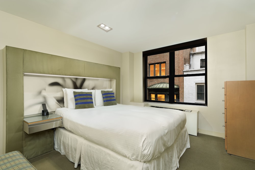 The Shoreham Hotel 3/25