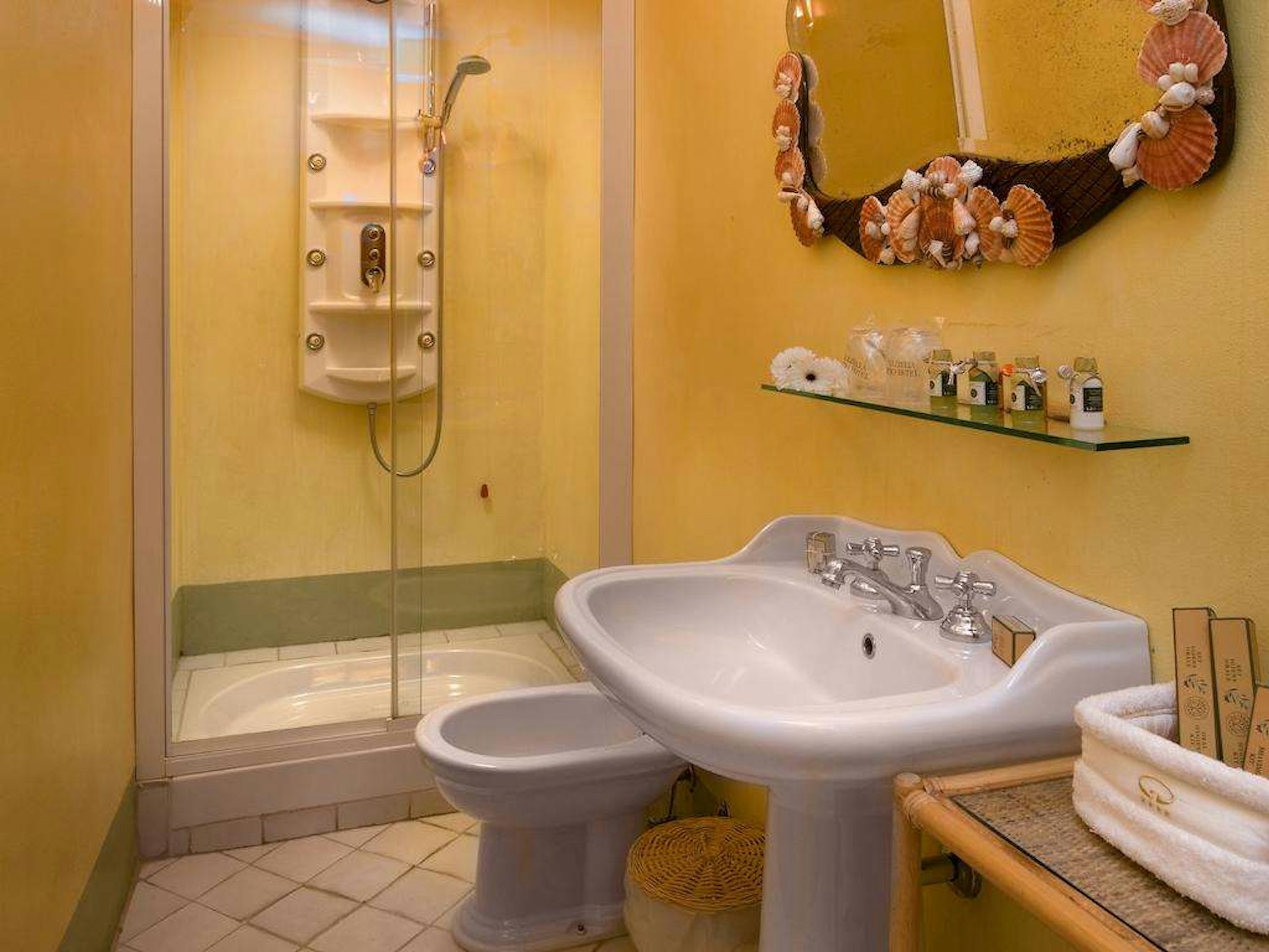 Graziella Patio Hotel 61/63