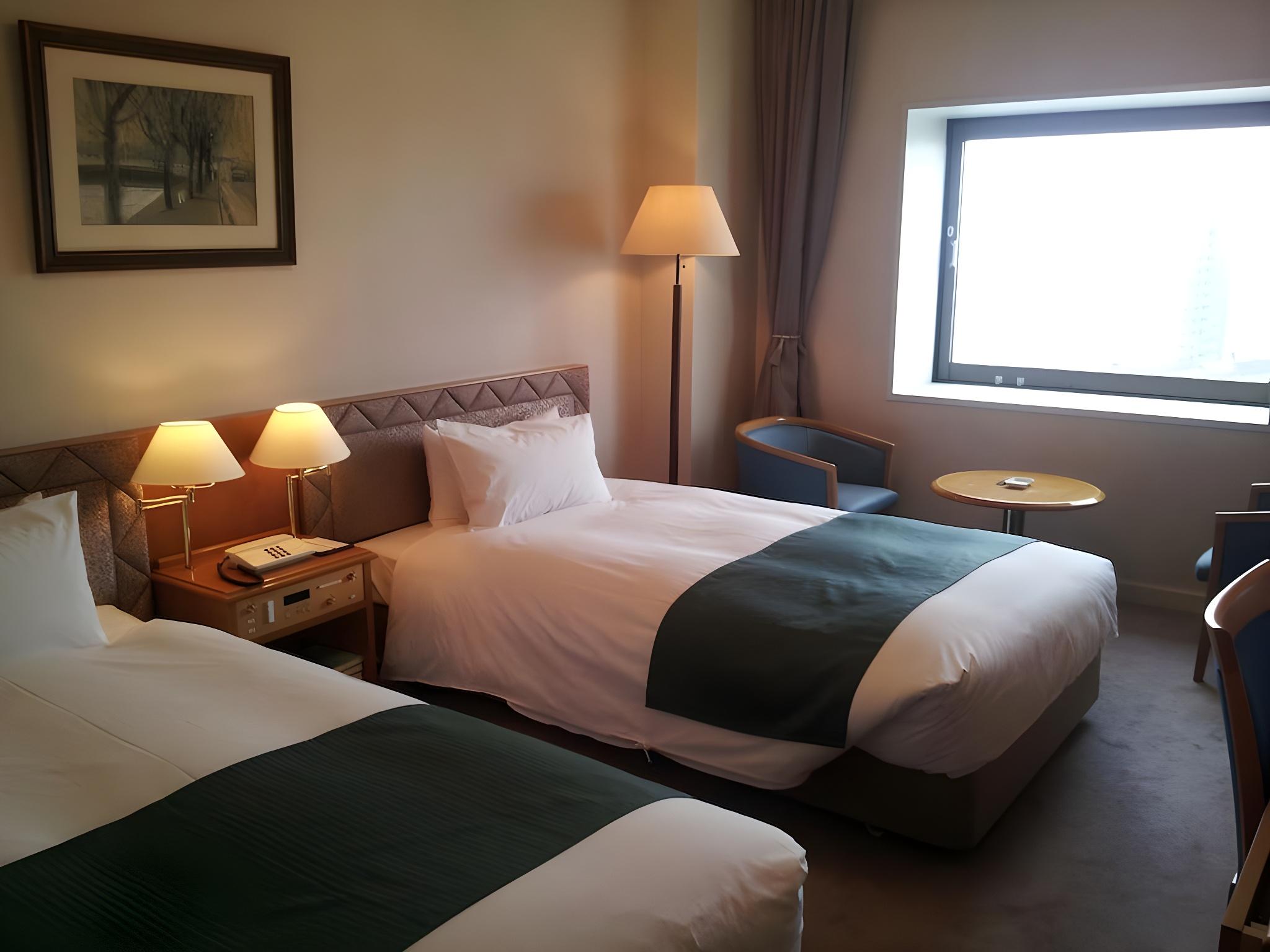 Room, Triple, Twin Beds