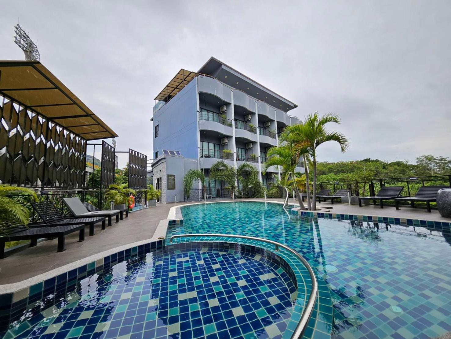 Little Loft Hotel 5/50