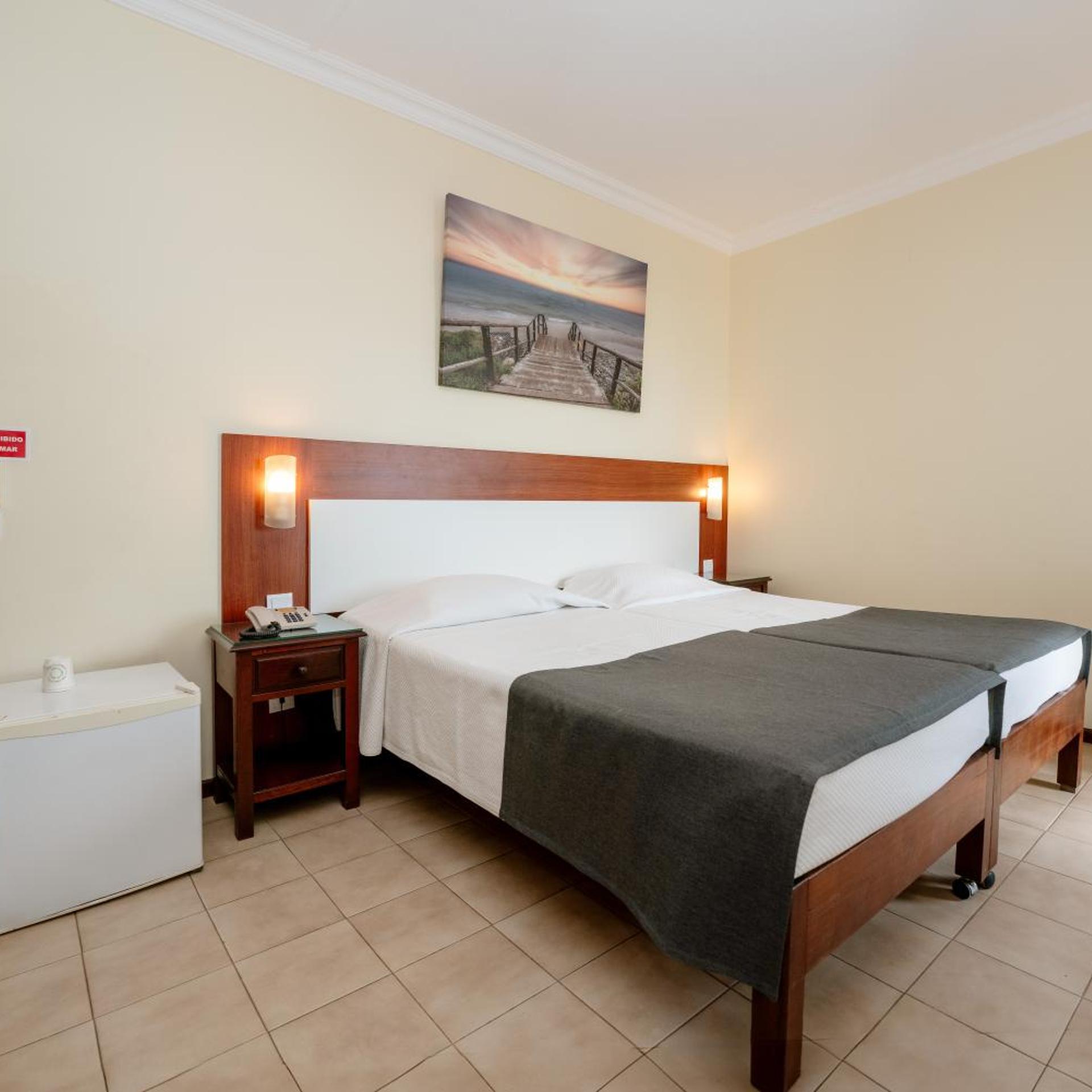 Standard, Twin Beds, Avenida Praia 6/10