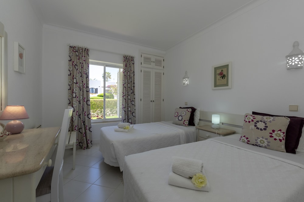 Rocha Brava Village Resort 20/77