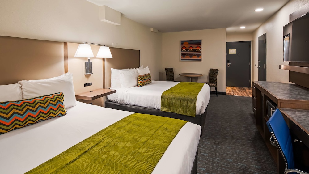 Best Western Plus Yuma Foothills Inn & Suites 7/41