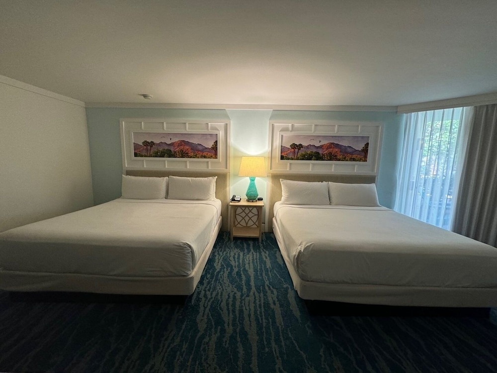 STANDARD, 2 QUEEN BEDS, ACCESSIBLE