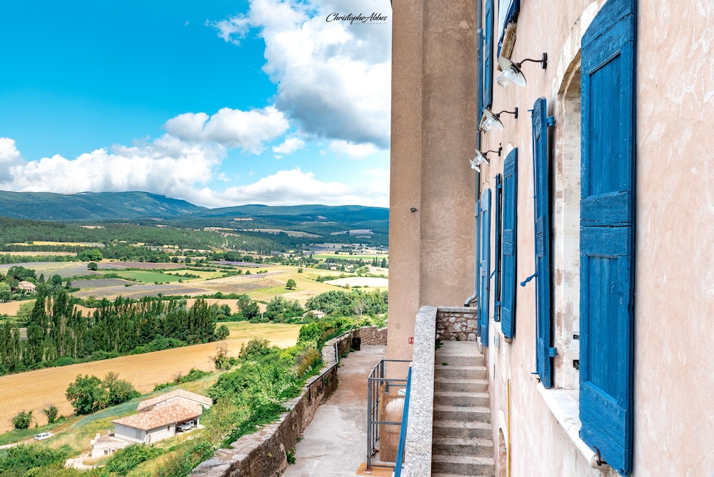 GRAND GITE HOTEL LE NESK 65/65