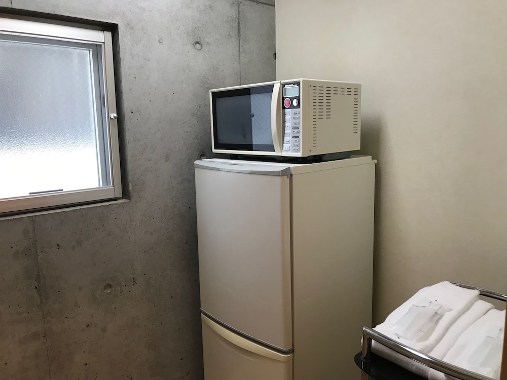 Naha-West Inn 14/72