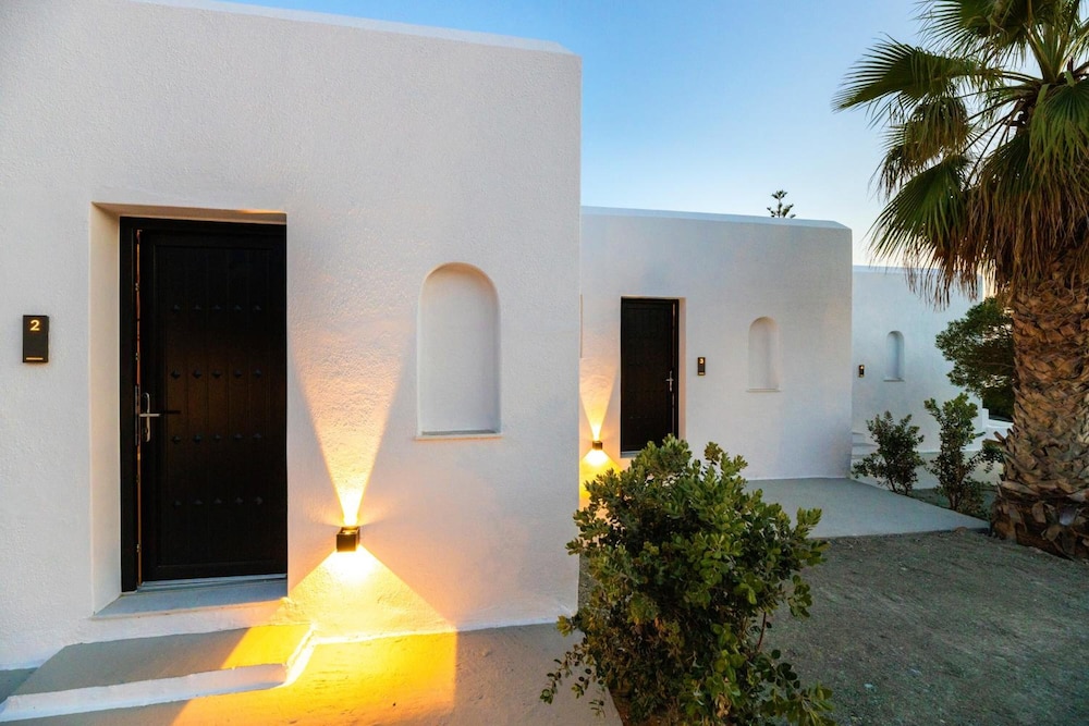Omilos Beachfront House 3/59