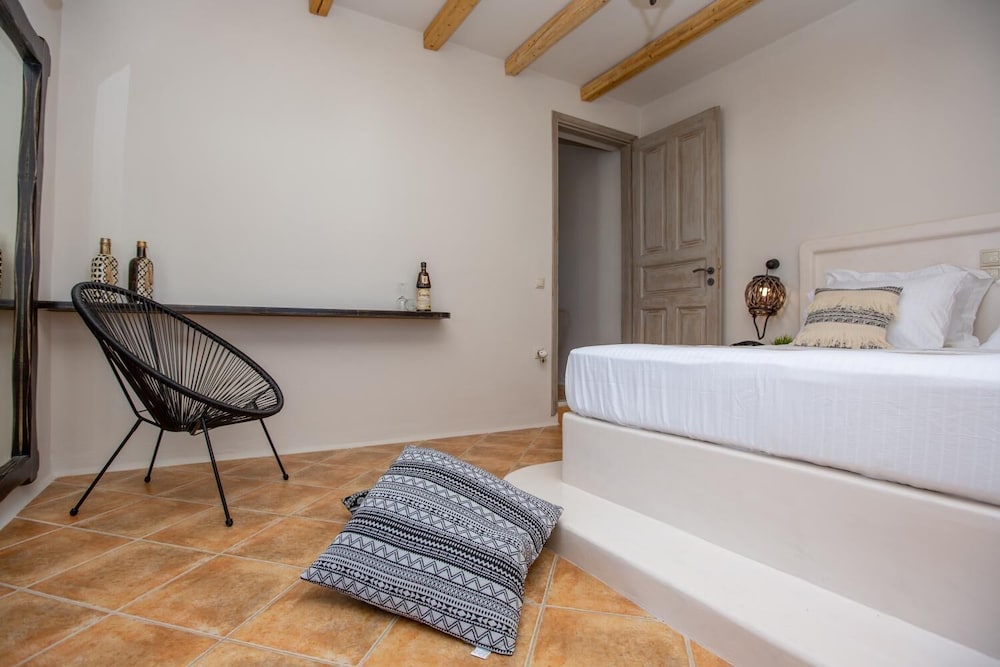 Ampelos Inn 22/47