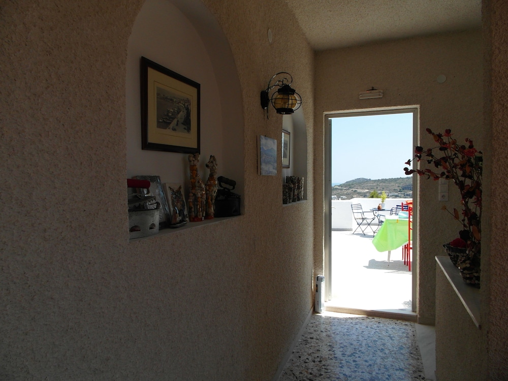 Eri Studios 24/50
