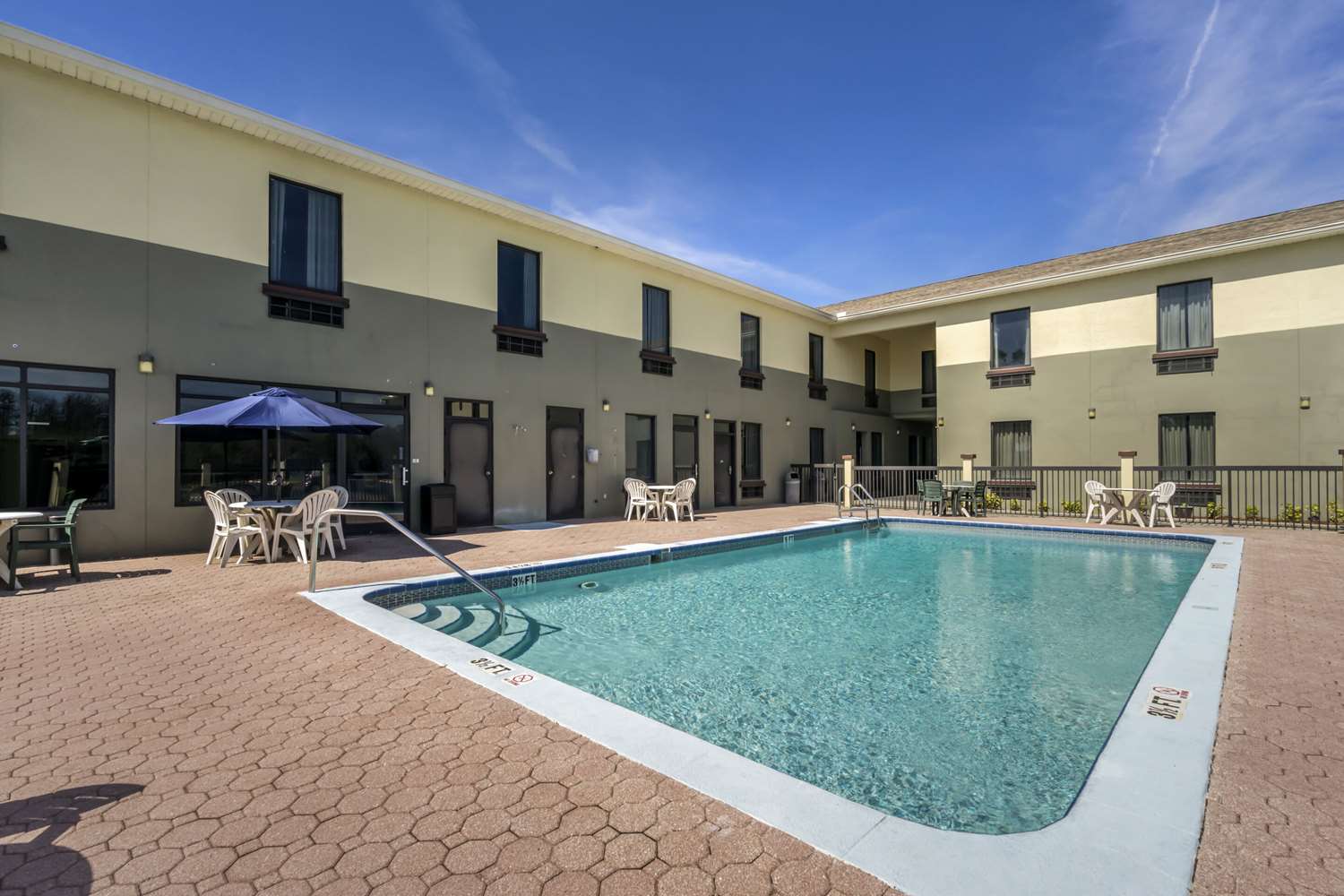 Rodeway Inn Wesley Chapel 31/31