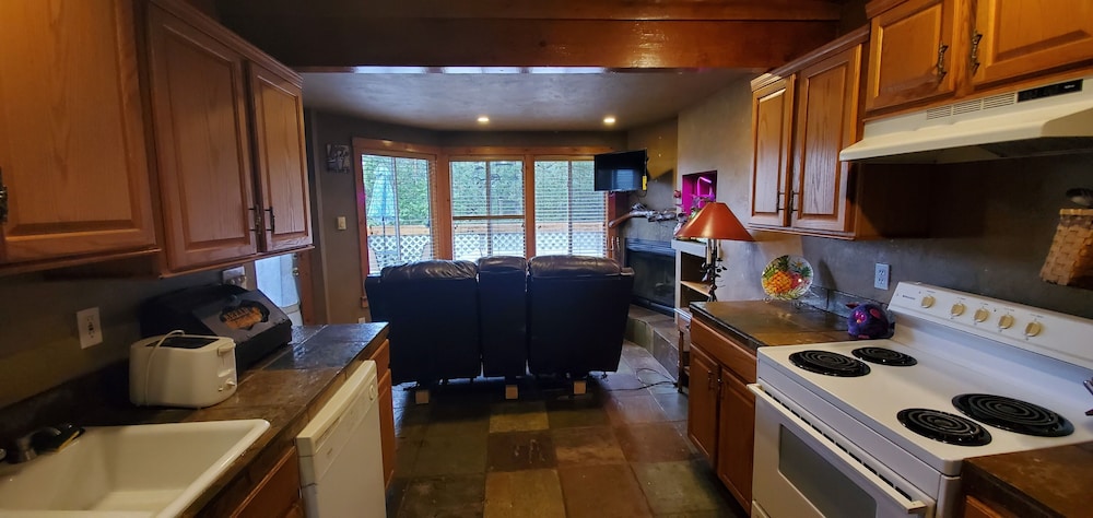 Idyllwild Bunkhouse 46/46
