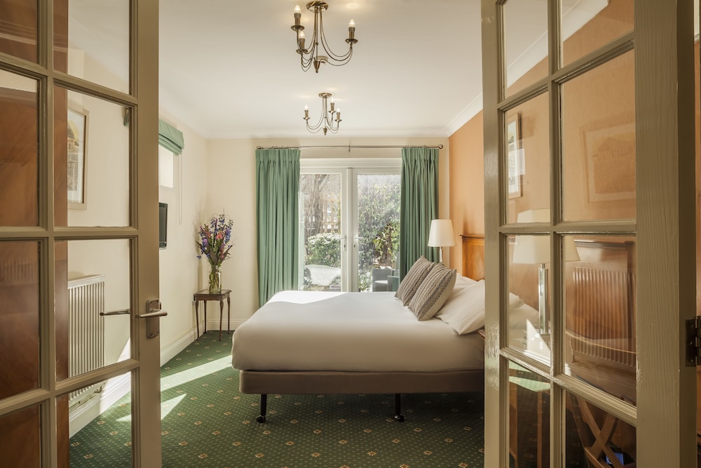 OYO Devonshire Park Hotel 20/33