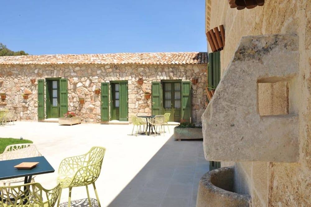 Masseria Pizzofalcone 63/68